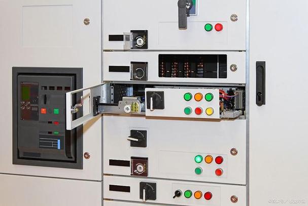 高压开关柜的作用是在发电,输电,配电和能量转换过程中对电力系统进行